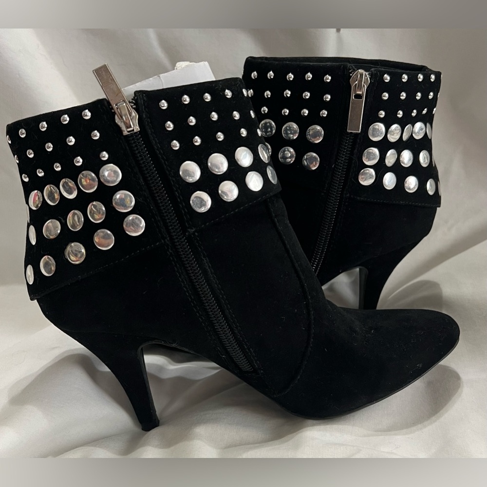 Bamboo Ankle high studded suede boots size 6.5